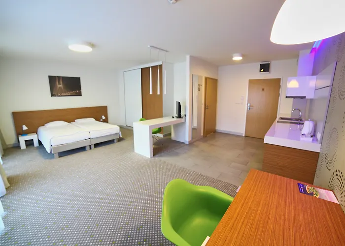 Invite 4* فروتسواف