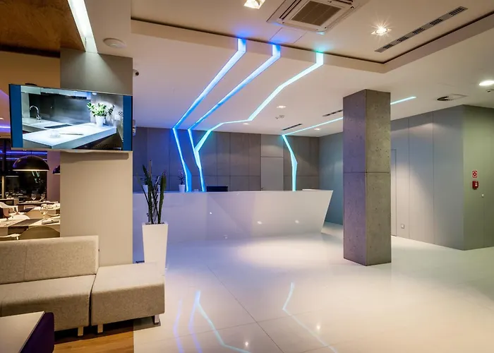 Invite Aparthotel 4*